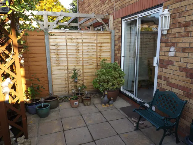 Chichester Close, Belmont, HR2, photo 3