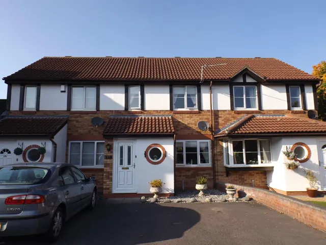 Chichester Close, Belmont, HR2, photo 1