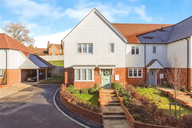 Hillbury Field, Ticehurst, TN5, photo 1