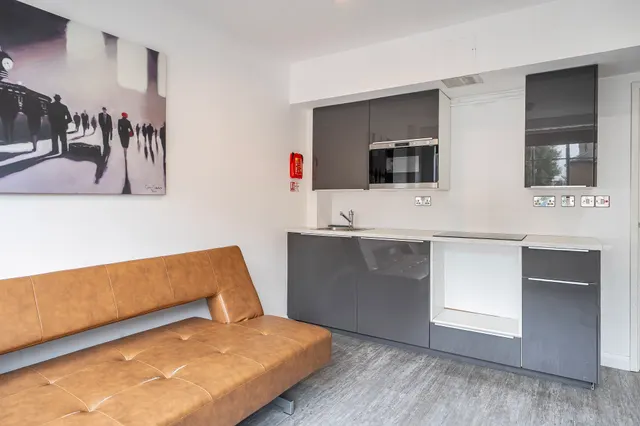 Photo 3 — Flat 209, 2 Roland Gardens, London