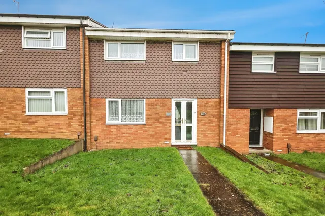Holly Bush Walk, Cradley Heath, B64, photo 1