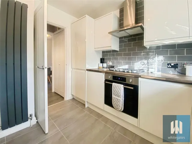 Spring Bank Drive, Liversedge, WF15, photo 3