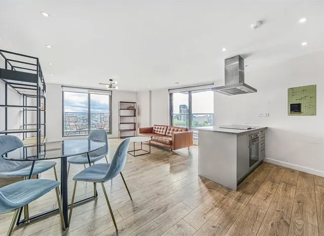The Highway, Wapping, E1W, photo 2