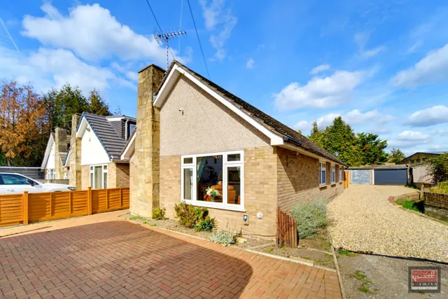 Hithermoor Road, Staines-upon-Thames, TW19, photo 1