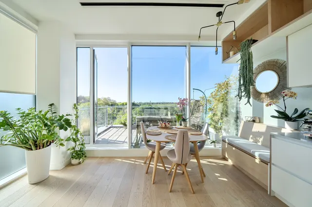 Brentford, TW8, photo 2