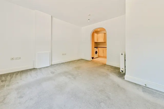 Park Street, Hitchin, SG4, photo 3