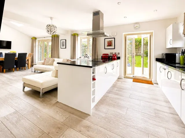 Spire View, Cirencester, GL7, photo 1