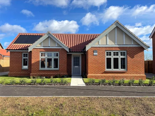 Dawes Lane, West Mersea, CO5, photo 1