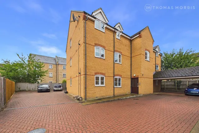 Knights Court, St. Neots, PE19, photo 2