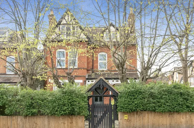 Photo 2 — Auckland Road, London, SE19