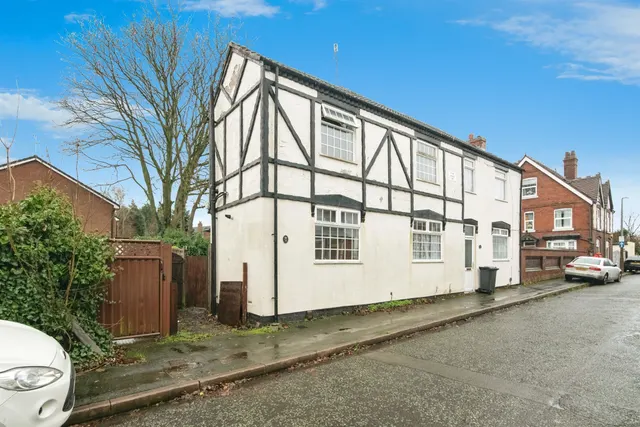 Victoria Street, Brierley Hill, photo 1
