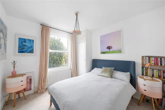 Photo 3 — Cavendish Road, London, SW12