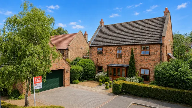 Lime Grove, Bassingham, LN5, photo 1