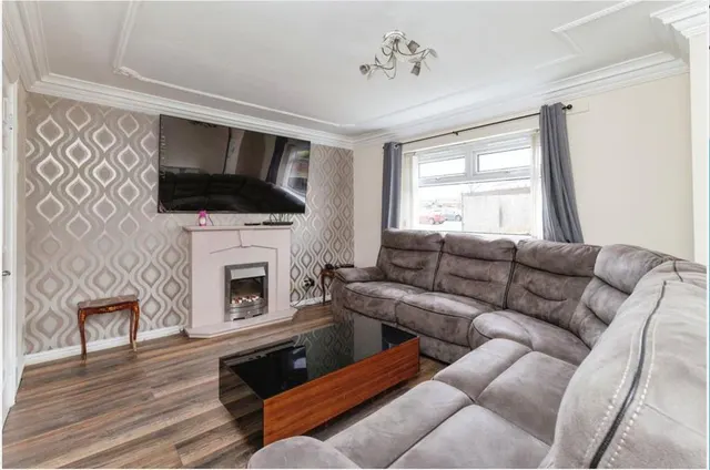 Photo 2 — Enderby Gardens, Hemlington, MIDDLESBROUGH