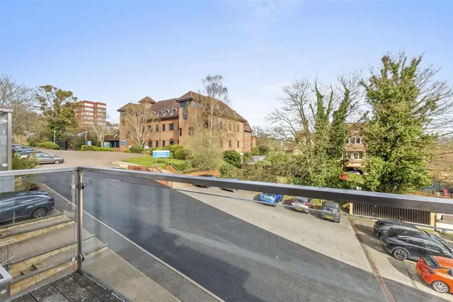 Easton Street, High Wycombe, HP11, photo 3