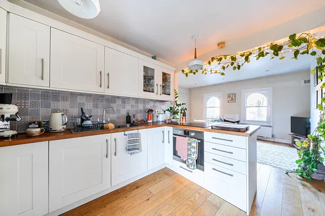 Vauxhall Grove, Vauxhall, SW8, photo 2