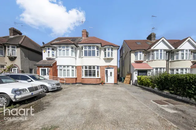 Hall Lane, NW4, photo 1