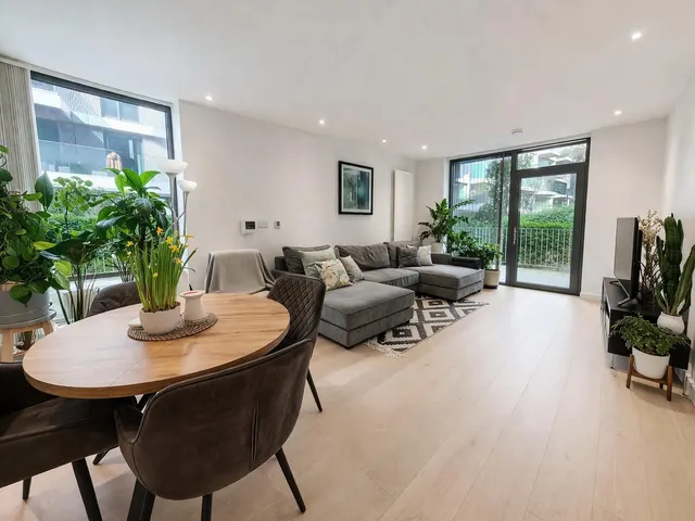 Flotilla House, Royal Wharf, E16, photo 2