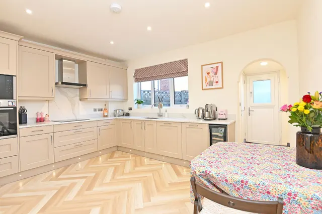 Cromwell Road, Harrogate, HG2, photo 2
