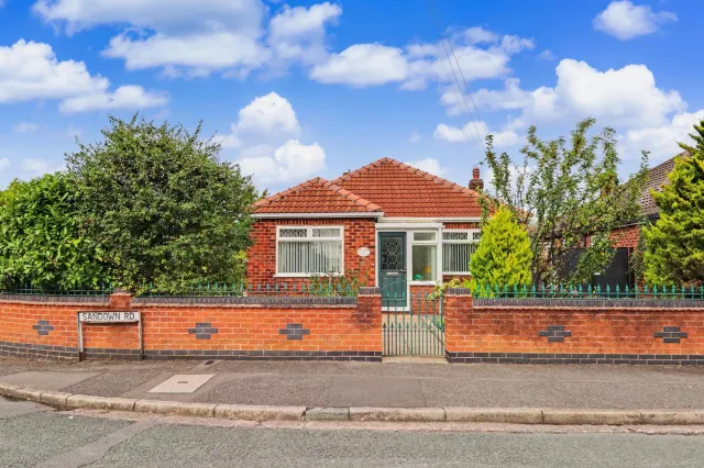 Sandown Road, Crewe, photo 1