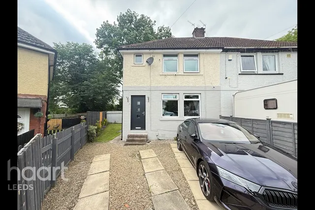 Shirley Crescent, Bradford, BD12, photo 1