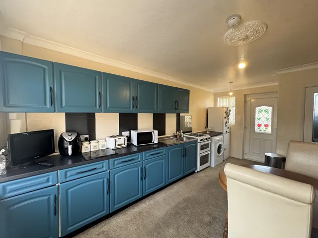 Photo 3 — Winkburn Road, Mansfield, NG19