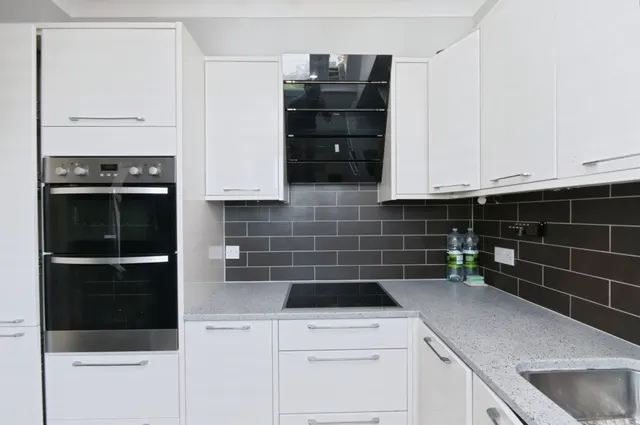 Upper Sea Road, Bexhill-On-Sea, TN40, photo 2