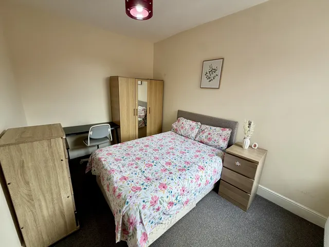 Kippax Street, Rusholme, M14, photo 1