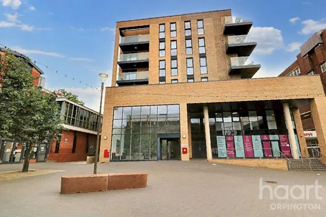 Homefield Rise, Orpington, BR6, photo 1