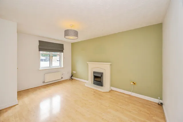 Falaise Way, Hilton, DE65, photo 2