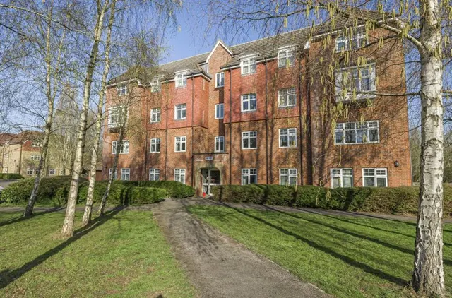 The Hollies, Mapledurwell, RG24, photo 1