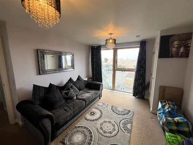 Bath Road, Hounslow, photo 2