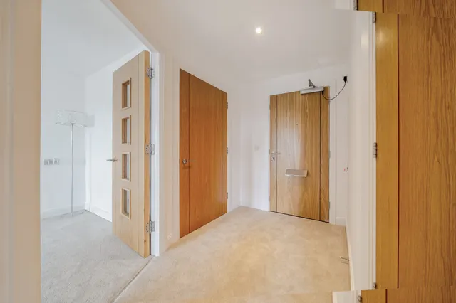 Photo 2 — Pegs Lane, Hertford, SG13