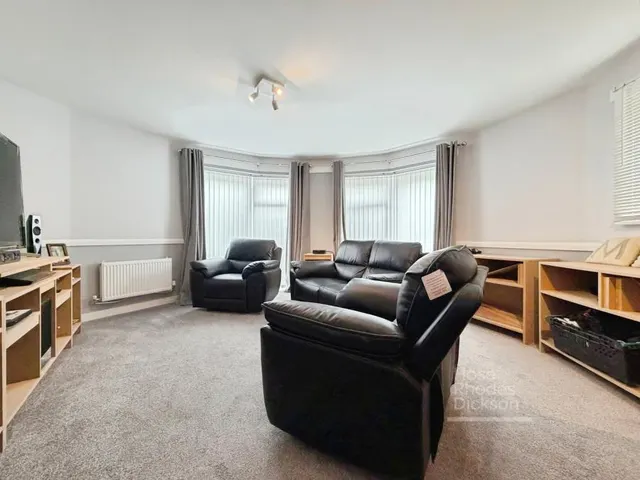 Godric Road, Newport, PO30, photo 3