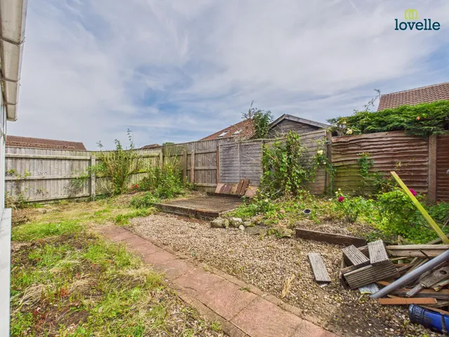 Tennyson Close, Caistor, LN7, photo 2