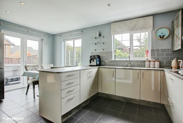 Cloverhill Court, Stanley, DH9, photo 2