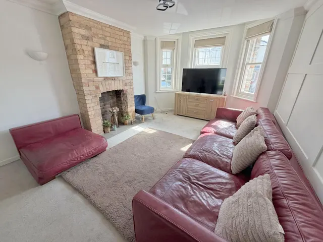 Palmerston Road, BH14, photo 3