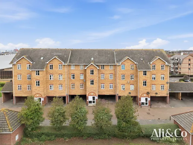 Photo 2 — Timber Court, Grays, Essex, RM17 6PW