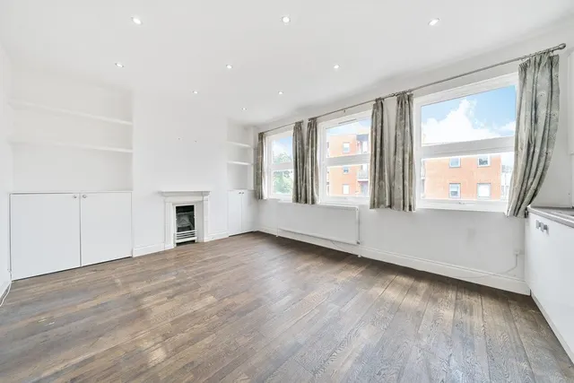 Coldharbour Lane, SE5, photo 1