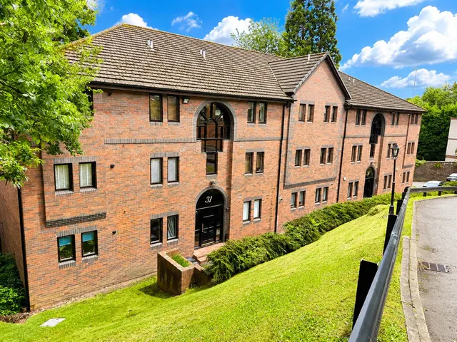 Silverwells Crescent, Bothwell, Bothwell, G71 8DP, photo 1