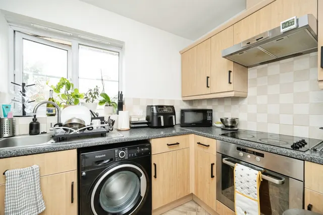 Monkgate Drive, West Bromwich, B71, photo 3