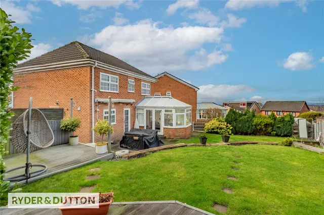 Highfield Drive, Royton, OL2, photo 2