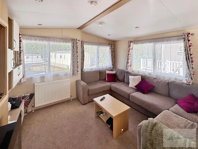 Photo 2 — Oakdene Holiday Park