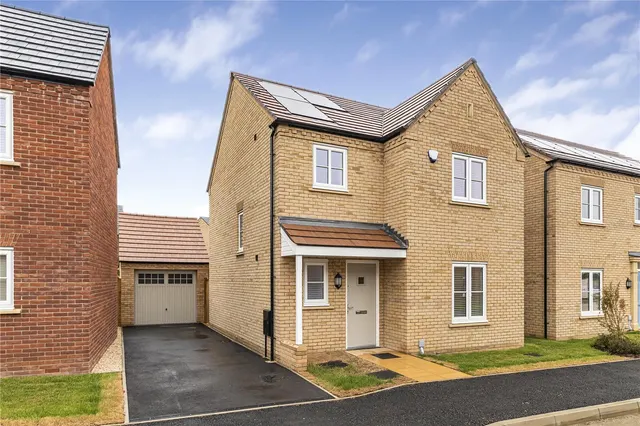 Sarll Way, Alconbury Weald, PE28, photo 1