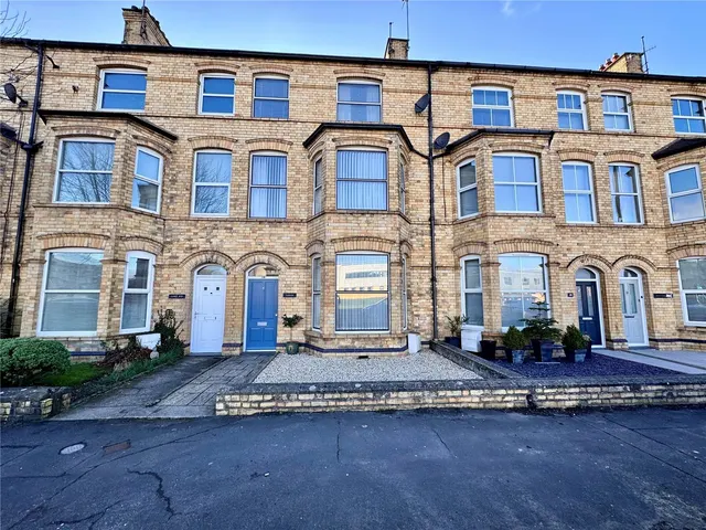 Cardiff Road, Pwllheli, LL53, photo 1