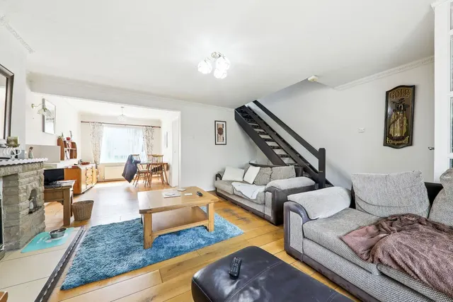 Katrina Grove, Featherstone, WF7, photo 2