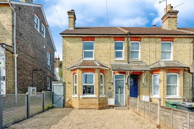 Garlands Road, Redhill, photo 1