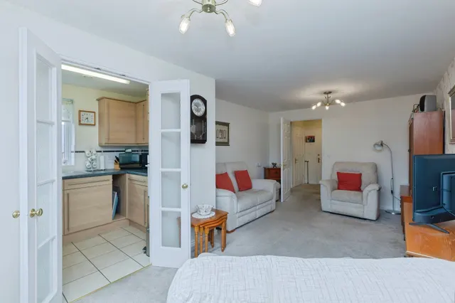 Sandhurst Street, Oadby, LE2, photo 2