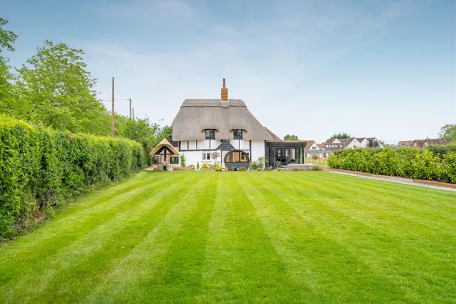 Henton, Chinnor, OX39, photo 1