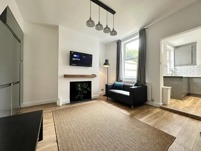 Westbrook Bank, Sheffield, S11, photo 1